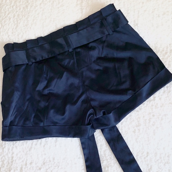 EUC- Forever 21 Silken Belted Ruffle Top Shorts! - Picture 2 of 3